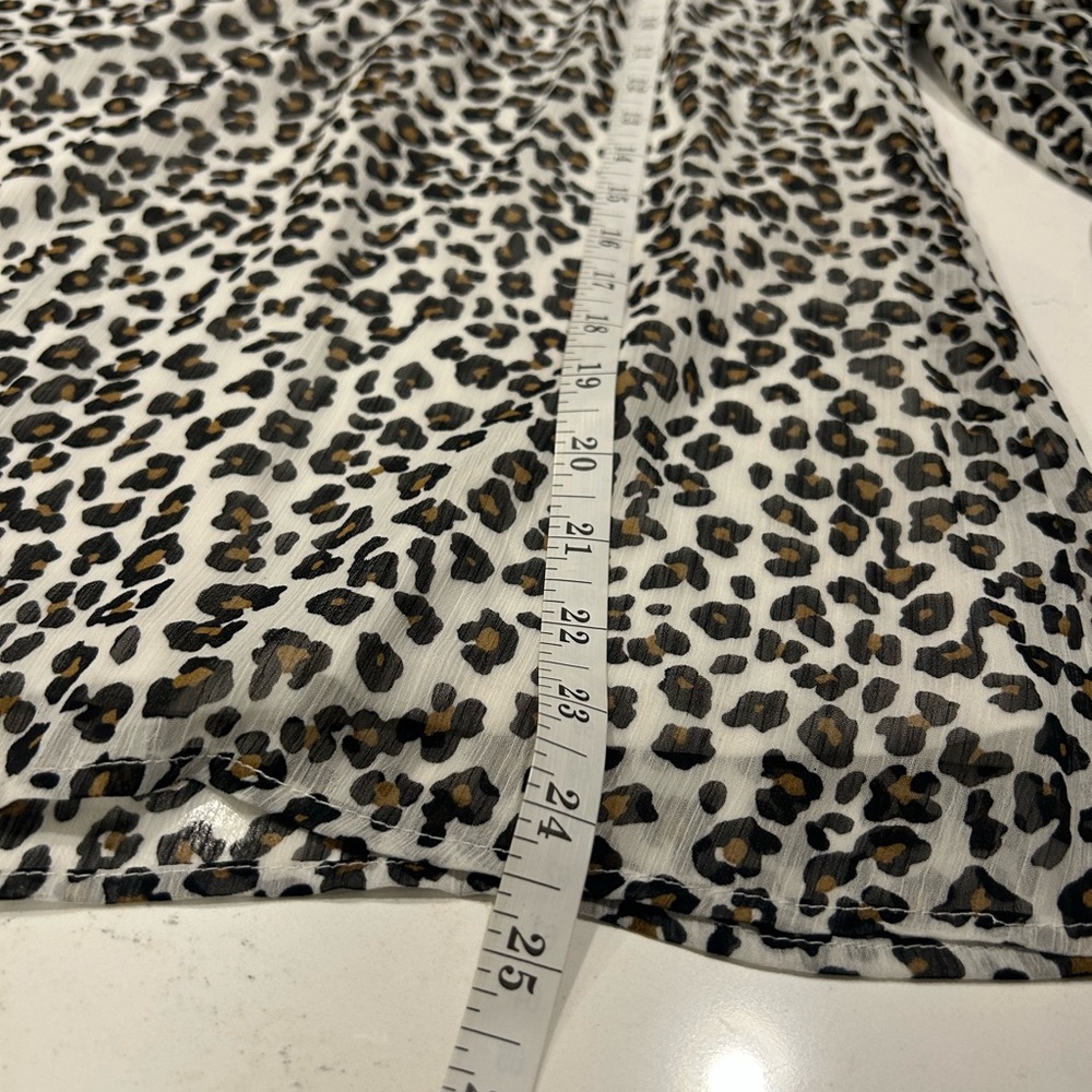 1. State Women's Animal Print Blouse -EUC - Picture 7 of 7